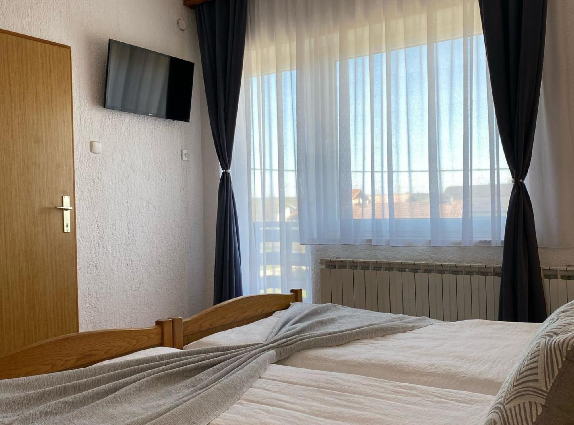 M&N Zafran Hotell Grabovac  Eksteriør bilde